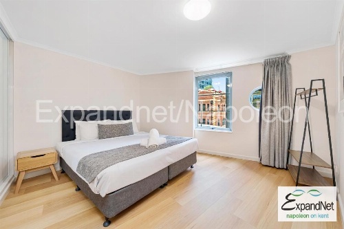 Napoleon On Kent Hotel image 37